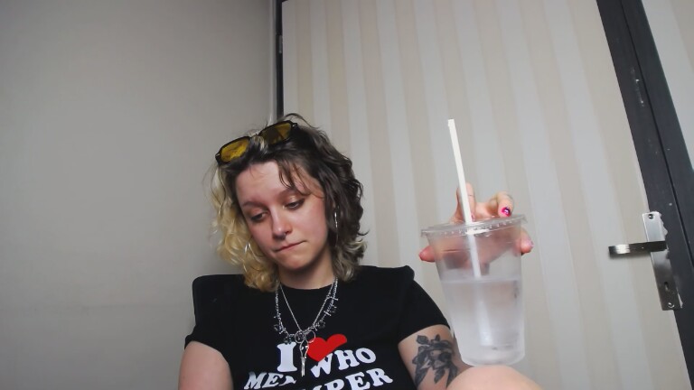 HALSEYx's Streamate show and profile