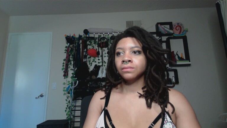 TheMysticMoon's Streamate show and profile