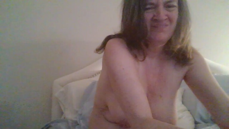 LargePussylips's Streamate show and profile